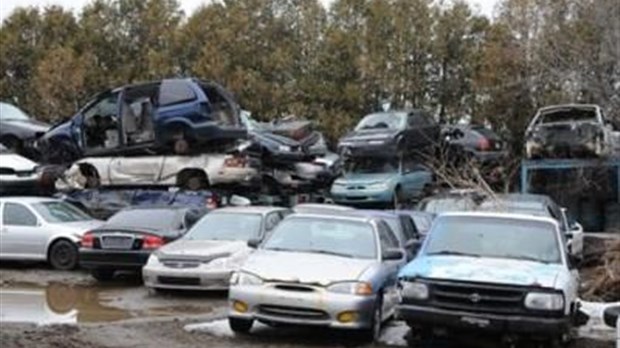 Même arrêtés, certains véhicules polluent