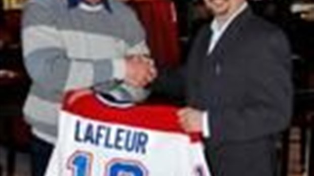 Grand succès pour le 5 à 7 de l'Oasis avec Guy Lafleur