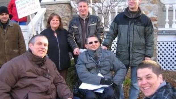 La grogne se fait entendre chez les citoyens qui se déplacent en fauteuil roulant