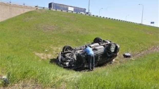 Un accident spectaculaire fait un blessé sur la 640