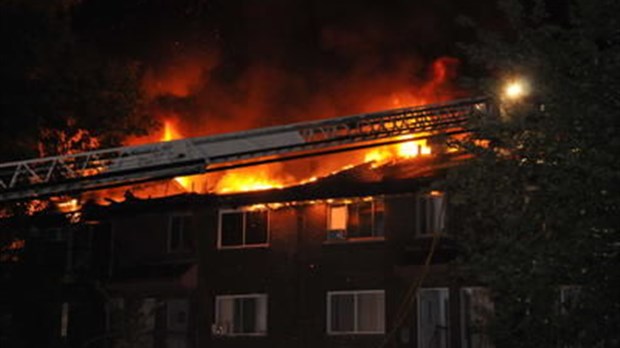 Incendie à Boisbriand: la communauté juive déplore de devoir payer la facture d'eau
