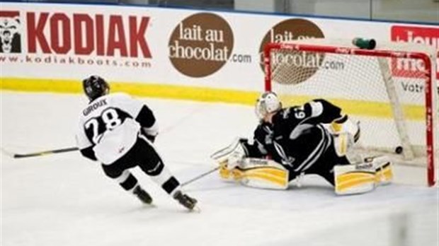 L'Armada bat les Voltigeurs en tirs de barrage