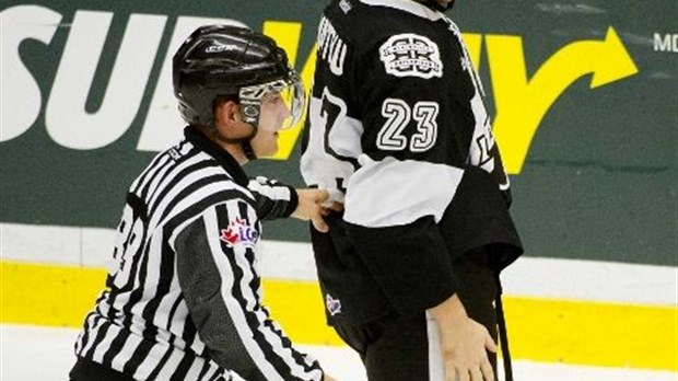 Stefan Matteau est suspendu