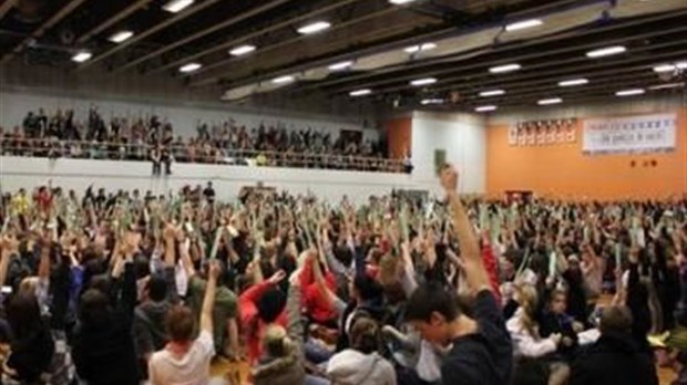 Les étudiants du Collège Lionel-Groulx votent pour la grève
