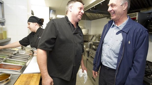 Guy Lafleur est «livreur» pour Bell Helicopter