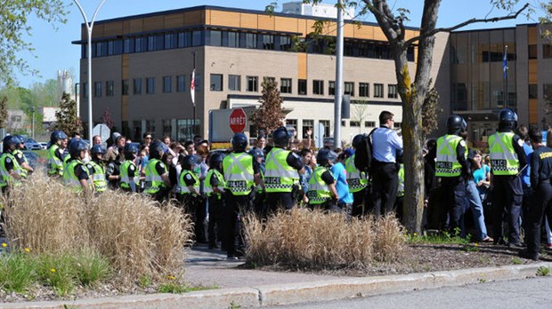 La grève étudiante a coûté 107 639 $ en frais policiers