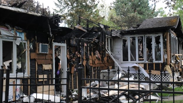 Un feu de «patates frites» ravage une maison de Rosemère