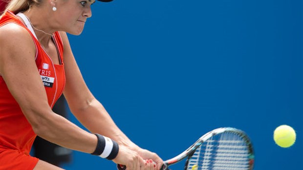 Aleksandra Wozniak est coulée par son service