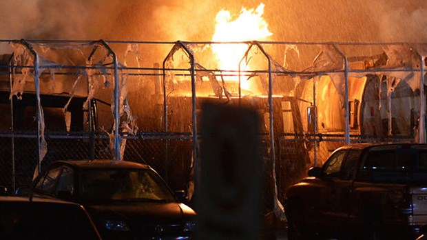 Incendie criminel dans un stationnement