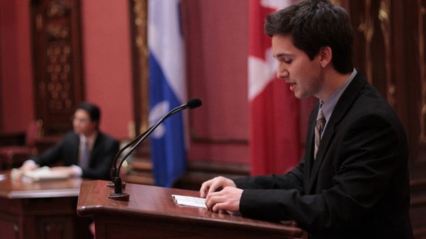 Chef au Parlement étudiant et originaire des Basses-Laurentides