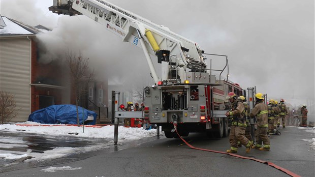 Une résidence de Boisbriand ravagée par les flammes