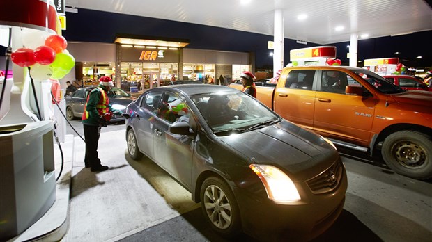 Le IGA express de Rosemère remet 2840 $ à Moisson Laurentides