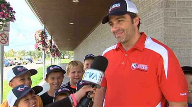 Joël Bouchard et son Académie du hockey à la télévision