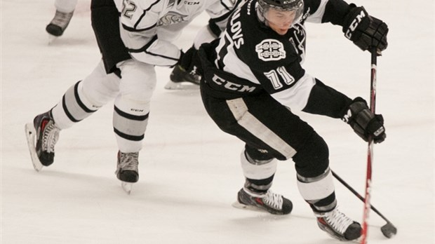 Un contrat professionnel pour Nikita Jevpalovs