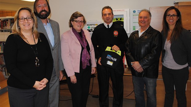 Sainte-Thérèse se munit de six défibrillateurs