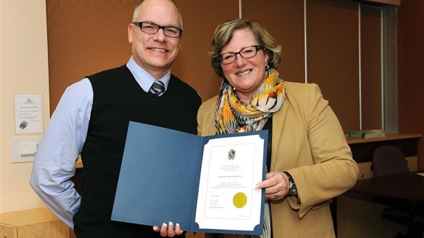 Sainte-Thérèse honore le sergent Martin Charron 