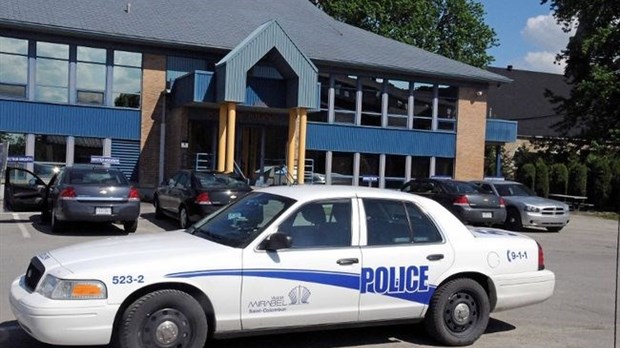 Les policiers de Mirabel ont maintenant leur ligne «Info-Crime» 