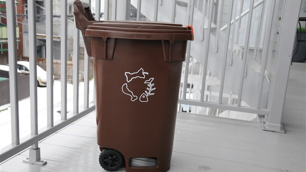 Bac brun à Mirabel: 185 tonnes ont été ramassées lors des deux premières semaines