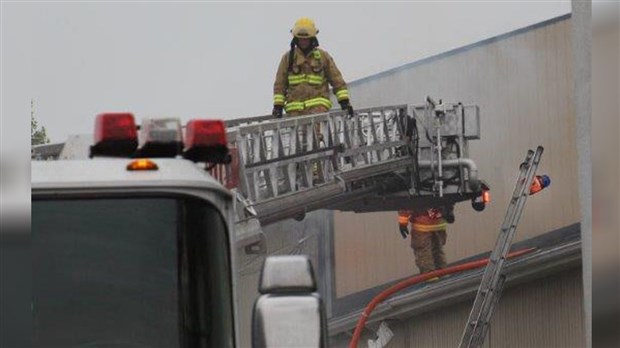 Incendie dans un commerce de Blainville