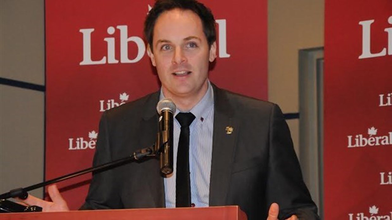 Le candidat libéral dans Mirabel Karl Trudel dépose officiellement sa candidature