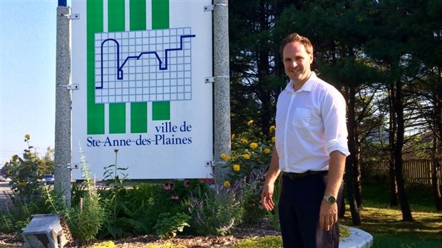 Le candidat libéral dans Mirabel Karl Trudel s'est rendu à Saint-Anne-des-Plaines lors de la Fête du Travail