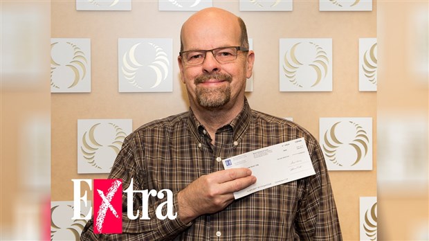 Un homme des Laurentides remporte 25 000 $ à l'Extra