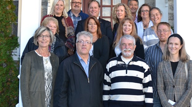 La Ville remet 11 chèques à autant d’associations et d’organismes à Lorraine