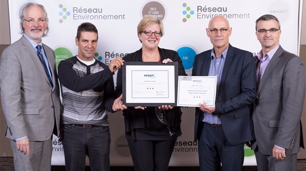 Sainte‐Thérèse reçoit une attestation pour la qualité supérieure de son eau potable