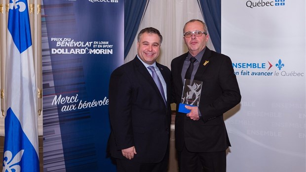 Robert Lavoie reçoit le Prix Dollard-Morin