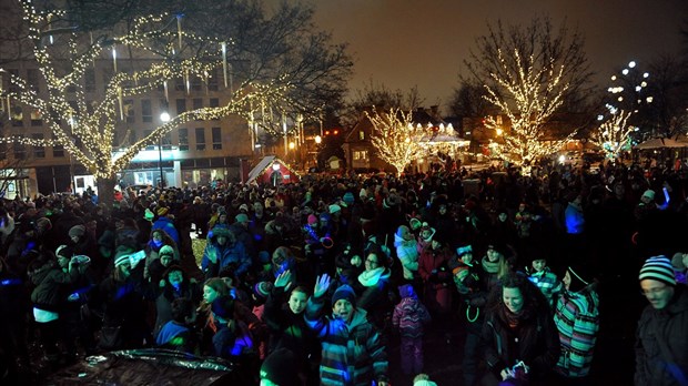 Grande illumination à la Place du Village : Sainte-Thérèse offre une soirée haute en couleur! 