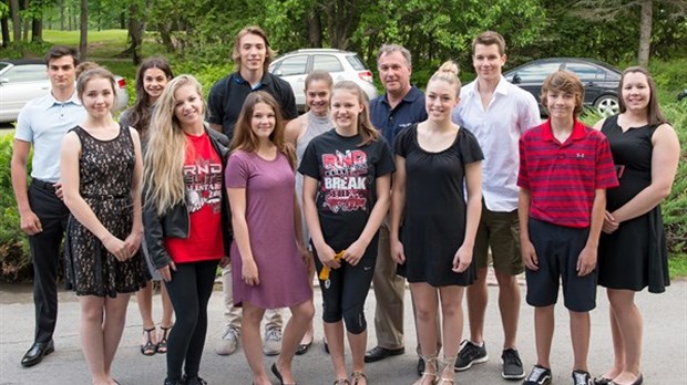 8200$ sont versés à une douzaine d'athlètes de la région