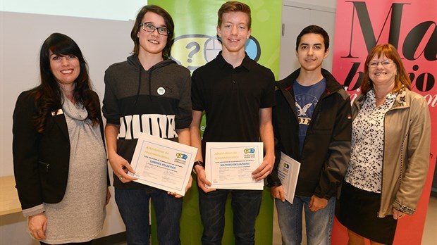 Blainville honore trois jeunes bénévoles du programme Générations@branchées