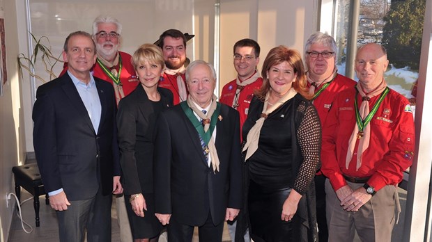 Hommage aux scouts par le Lieutenant-gouverneur du Québec à Boisbriand