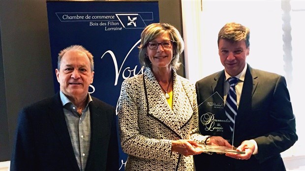 La mairesse de Lorraine, Lynn Dionne, élue personnalité de l’année 2016 par la Chambre de commerce Bois-des-Filion/Lorraine
