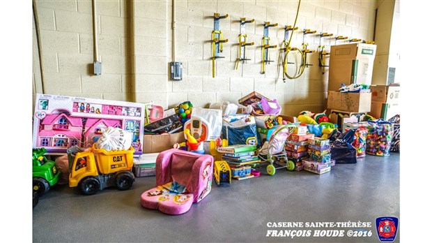 Participez à la collecte de jouets annuelle des pompiers de Sainte-Thérèse