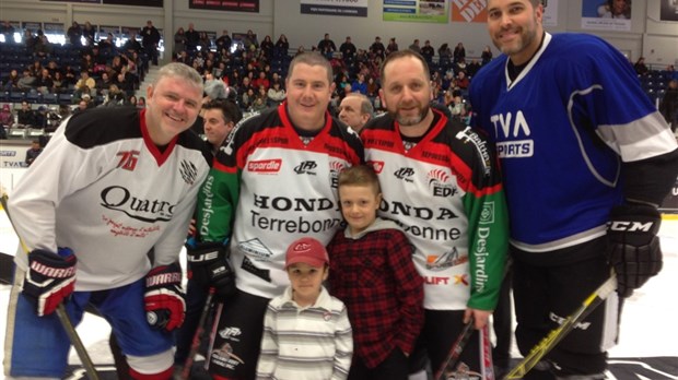  Le 25 heures de hockey 2018 : Le Défi têtes rasées Leucan, présenté par Proxim, à l’honneur 