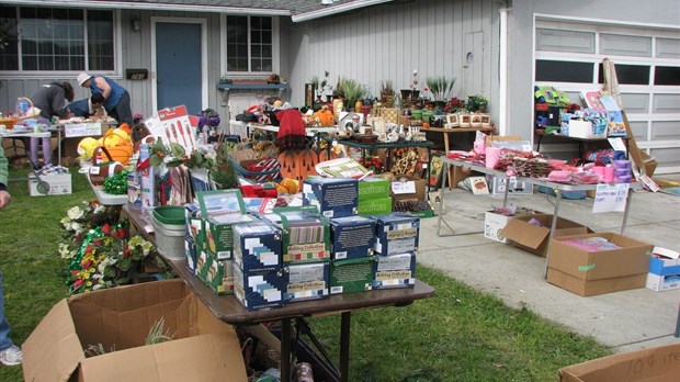 Inscrivez-vous dès maintenant à la fin de semaine de vente de garage