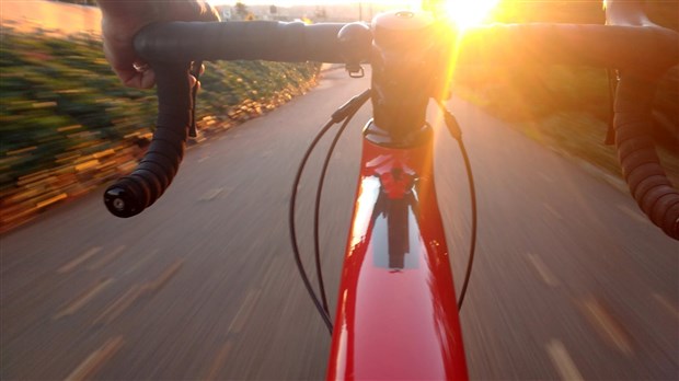 Cyclistes à l’entraînement – gardez vos distances