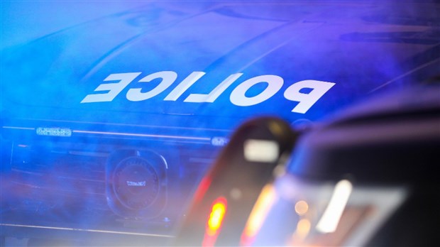 Trois hommes suspectés de vol de voitures à Amherst