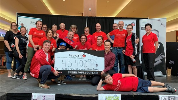 Les participants du Défi têtes rasées Leucan au Galeries Rive  Nord amassent 45 400 $