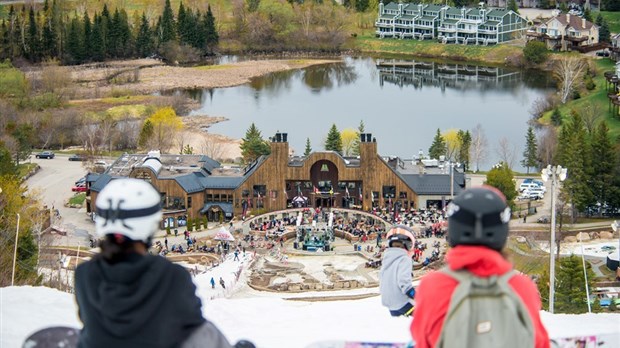 Du ski en juin au Sommet Saint-Sauveur