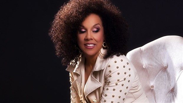 Place du Village en spectacle : Sylvie Desgroseillers en spectacle à Sainte-Thérèse