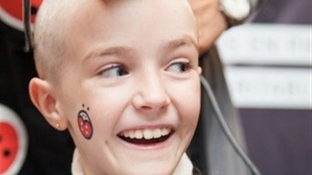 Le Défi têtes rasées Leucan s'inscrit dans le cadre du 25 h de hockey