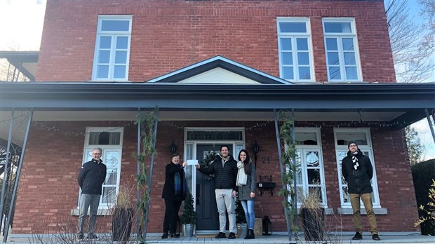 La Ville de Sainte-Thérèse remet un montant de 2 250$ pour la réfection d'une maison patrimoniale 