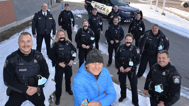 Des policiers de Saint-Jérôme participent au MOVEMBER