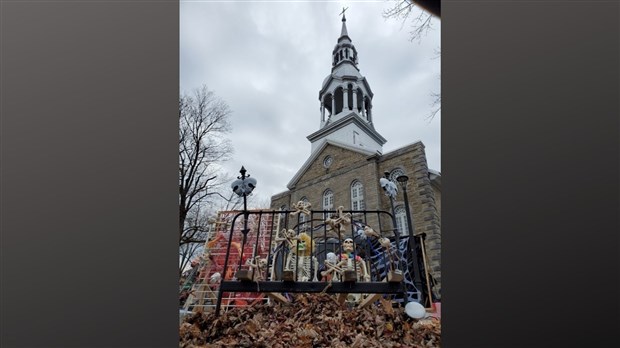 Parcours en voiture à l’Halloween à Mirabel, un succès remarqué