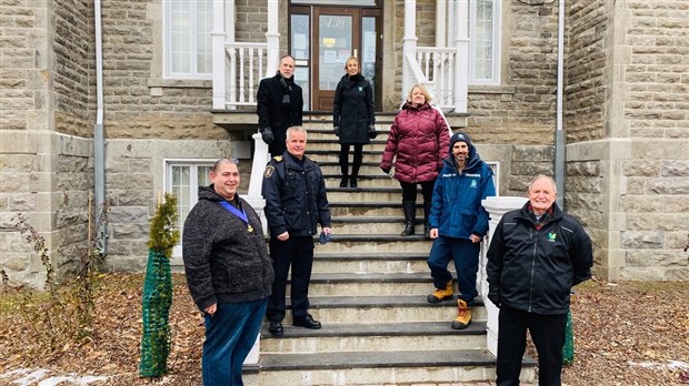 Les employés de la Ville de Sainte-Anne-des-Plaines offrent leur fête de Noël aux citoyens dans le besoin 