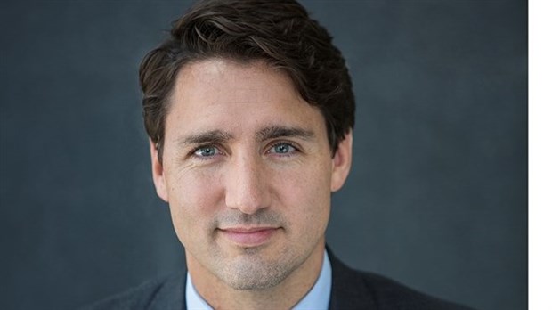 Le fédéral aide les entreprises canadiennes mobilisées pour équiper et durcit le ton à frontière