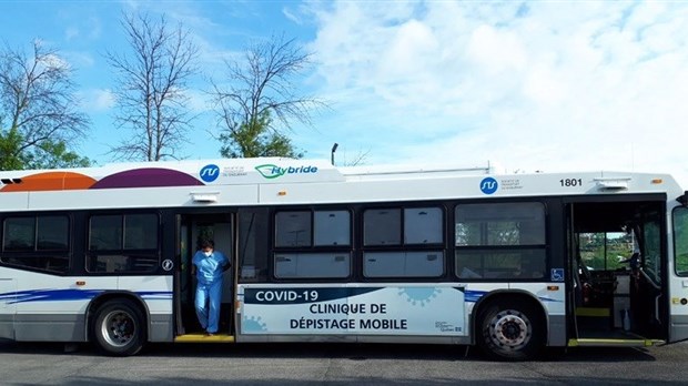 Une clinique de dépistage mobile de la COVID-19 accessible sans rendez-vous à Sainte-Thérèse
