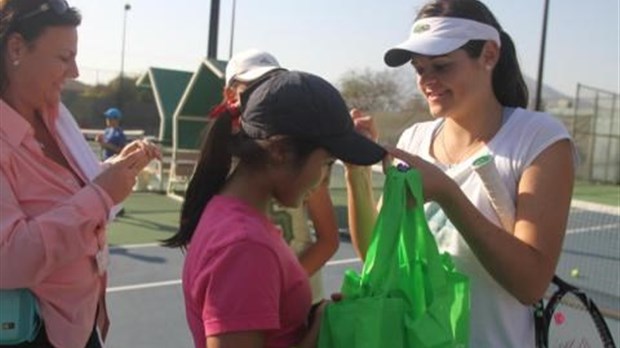 Sport post-confinement: les cours de l'ex-championne de tennis Aleksandra Wozniak déjà complets